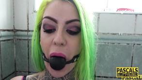 Gioca tutto il giorno a scopare tutta la notte con Charlee Monroe