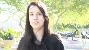 Grande tette bionda MILF kaylee brookshire con culo rotondo fa pompino