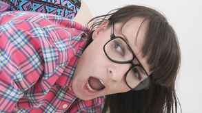 Grande troia bottino gode di sesso hardcore in posa alla pecorina