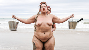 Impressionante POV tutti'esterno di Rossella Visconti nuda