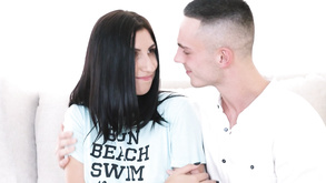 Jessica bangkok e taylor kiss stanno succhiando un cazzo