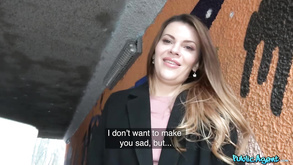 Jill kassidy dall'aspetto dolce sedurre il suo patrigno e mangia il suo sperma