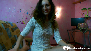 La bella lora row si fa scopare la faccia nel video XXX di POV pompino sporco