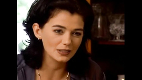 La bionda troie eden adams fa un bel pompino tutti'aperto