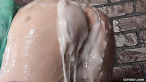 La matrigna casca akashova insegna al figliastro arrapato come fare