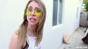La vorace troia bionda pamela si fa scopare male in una clip porno speziata