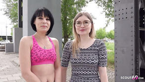 Samantha Bentley e Tanya Tate accarezzano un'amica insaziabile