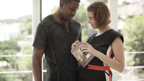 Sophia Knight e Agrifoglio Michaels fanno sesso lesbico appassionato