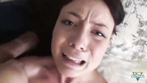 Troia sporca aletta ocean scopa due stalloni arrapati in video gruppensex