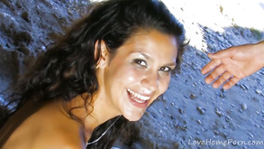 Una ninfomane dai grossi seni con belle scazzottate prende un Hardcore anale